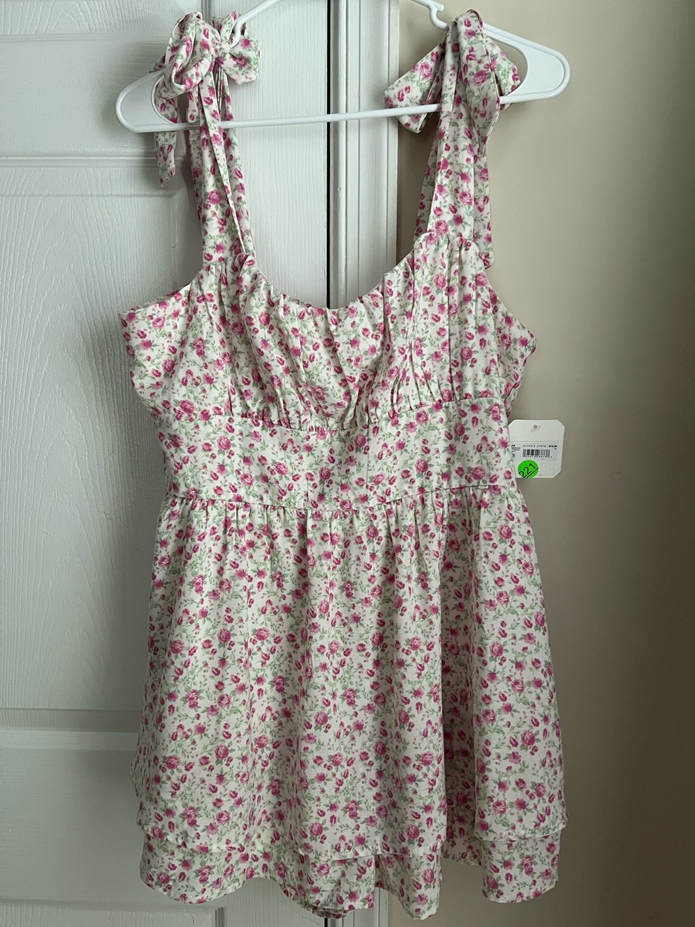 NWT Altar’d State White & Pink Floral Rose Coquette Tiered Romper Tie Straps XL